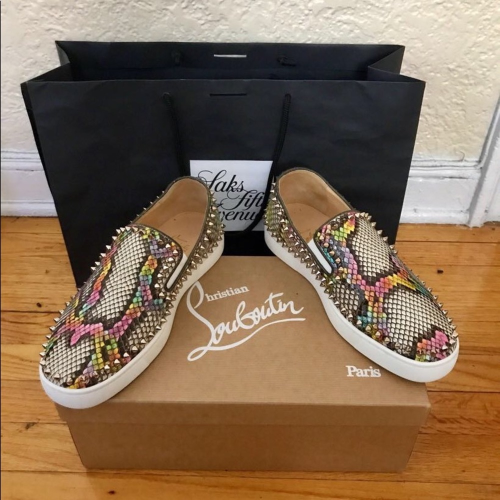 Red bottoms (Male)!